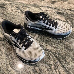 Brooks Adrenaline GTS 22 Shoe, sz 6